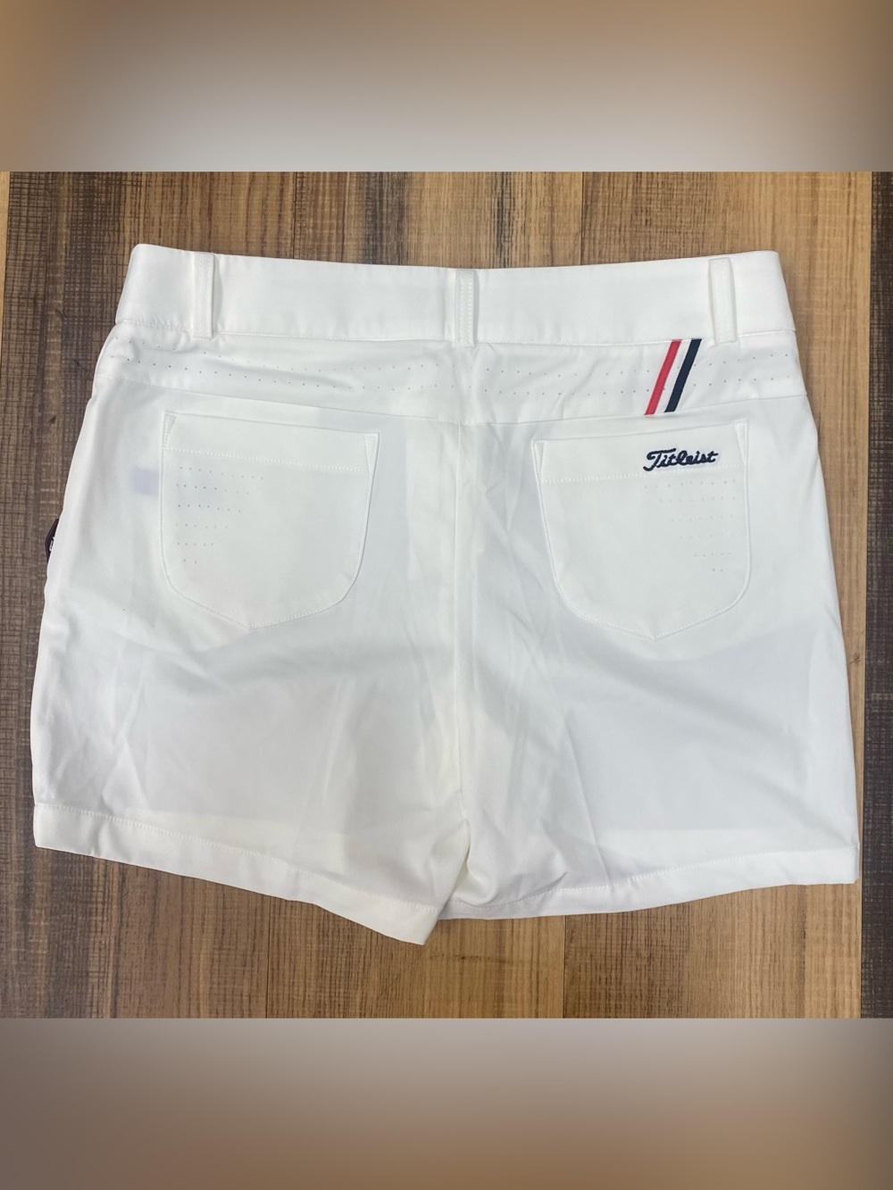 Titleist Gold Shorts Women’s Sz 2 White Stretch